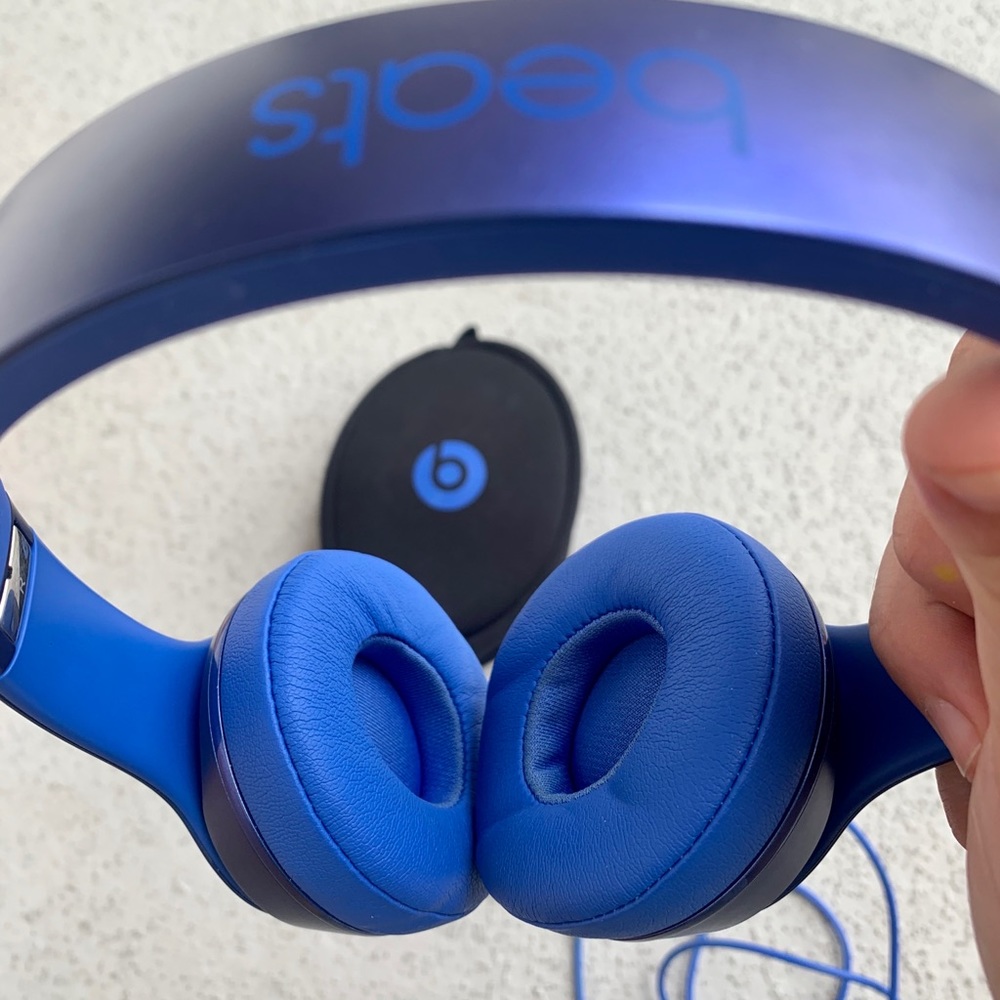 Beats by Dre Solo - Picture 2 of 3